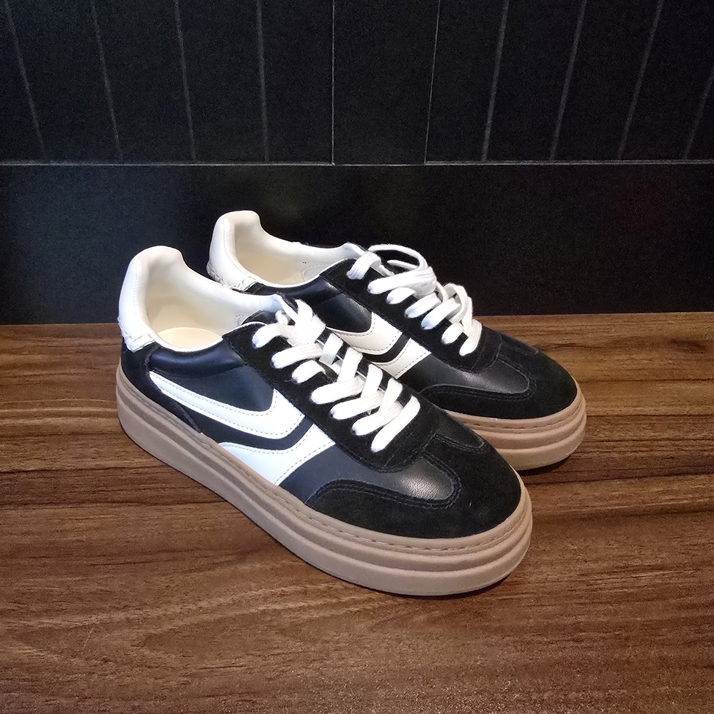 New Womens Steve Madden Tennis Shoes
